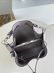 Louis Vuitton Muria Mahina Leather Light Gray M58788 25x25x20cm - 4