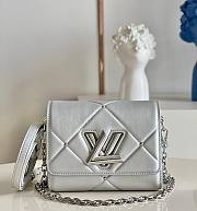 Louis Vuitton Twist PM Leather Silver M59031 19x15x9cm - 1