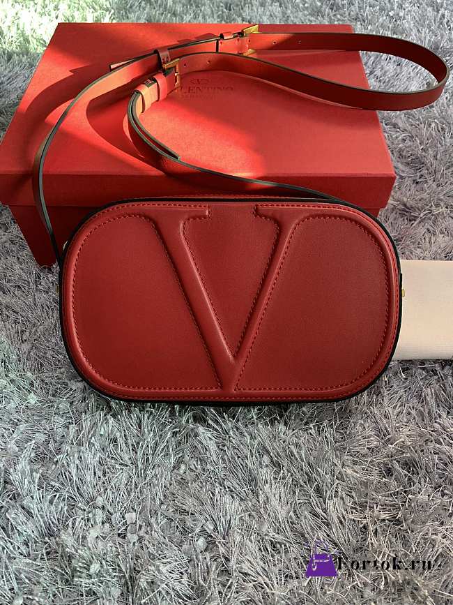 Valentino Garavani VLOGO Walk Crossbody Bag Red 25x15x6cm - 1