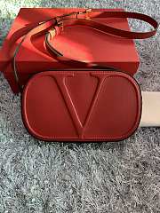 Valentino Garavani VLOGO Walk Crossbody Bag Red 25x15x6cm - 1