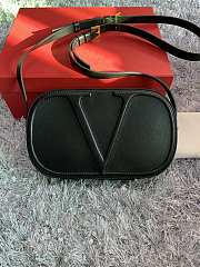 Valentino Garavani VLOGO Walk Crossbody Bag Black 25x15x6cm - 1