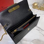 Valentino Vlogo Signature Grainy Leather Wallet With Chain Black 20x10x5.5cm - 5