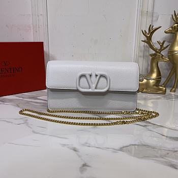 Valentino Vlogo Signature Grainy Leather Wallte With Chain White 20x10x5.5cm