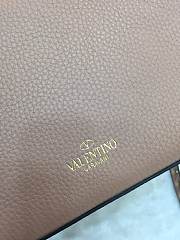 Valentino Small Rockstud Grainy Leather Bag Beige 22.5×6.5×16.5cm - 2