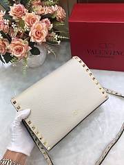 Valentino Small Rockstud Grainy Leather Bag White 22.5×6.5×16.5cm - 4