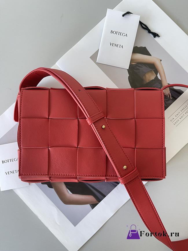 Bottega Veneta Cassette Red 578004 23x15x6cm - 1