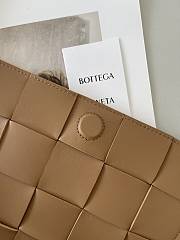 Bottega Veneta Cassette Brown 578004 23x15x6cm - 4