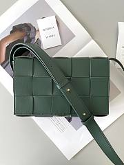 Bottega Veneta Cassette Forest Green 578004 23x15x6cm - 1