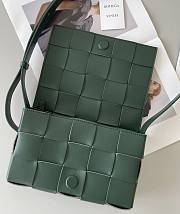 Bottega Veneta Cassette Forest Green 578004 23x15x6cm - 5