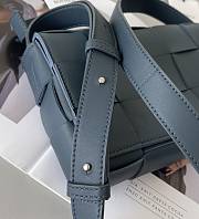 Bottega Veneta Cassette Navy 578004 23x15x6cm - 3