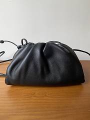 Bottega Veneta Mini Pouch Black 585852 22x12X7cm  - 1