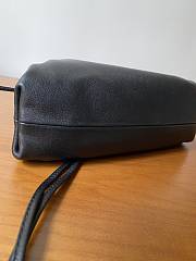 Bottega Veneta Mini Pouch Black 585852 22x12X7cm  - 4