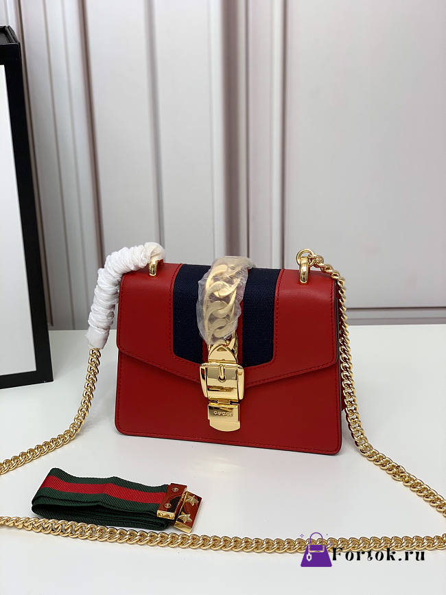 Gucci Mini Sylvie Leather Chain Bag Red 431666 19x14x7.5cm - 1