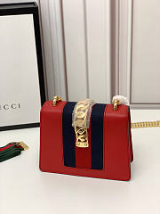 Gucci Mini Sylvie Leather Chain Bag Red 431666 19x14x7.5cm - 6
