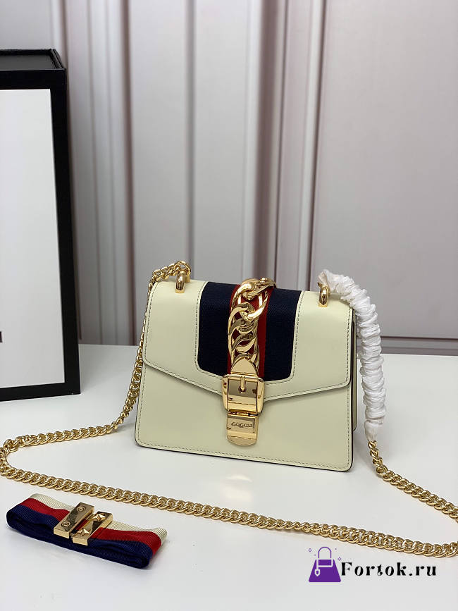 Gucci Mini Sylvie Leather Chain Bag White 431666 19x14x7.5cm - 1