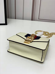Gucci Mini Sylvie Leather Chain Bag White 431666 19x14x7.5cm - 5