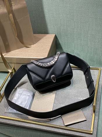 Bvlgari Mini Serpent Cabochon Crossbdy Bag Black 18x12x8cm