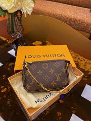 Louis Vuitton Mini Pochette Accessoires Monogram Canvas M58009 14x9x2cm - 1