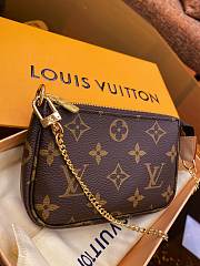 Louis Vuitton Mini Pochette Accessoires Monogram Canvas M58009 14x9x2cm - 6