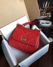 Dolce&Gabbana Medium Sicily Bag In Quilted Red 25cm - 1