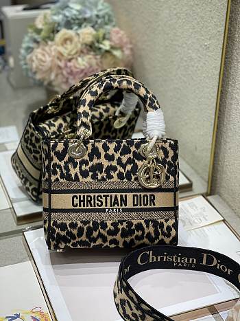 DIOR MEDIUM LADY D-LITE BAG Beige Multicolor Mizza Embroidery Leopard M0565OR