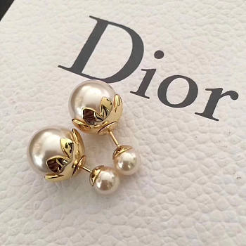 Dior Pearl Gold Earings