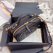 Chanel Caviar Quilted Small CC Filigree Vanity Case Black 93343 21cm - 5