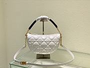 Dior Medium Vibe Hobo Bag White M7201 30x19x10cm - 1