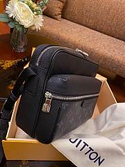 Louis Vuitton Outdoor Messenger Bag Black M30233 29.5x20x10.5cm - 6