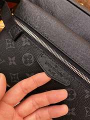 Louis Vuitton Outdoor Messenger Bag Black M30233 29.5x20x10.5cm - 4