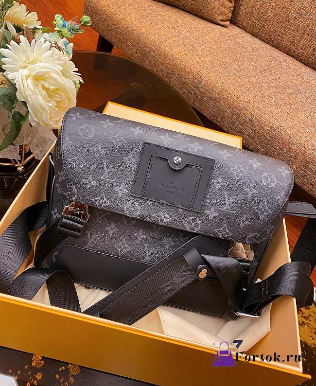 Louis Vuitton Messenger Voyage PM M40511 33x22.5x11cm - 1