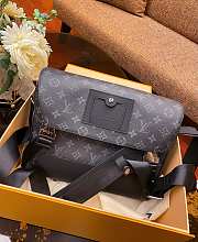 Louis Vuitton Messenger Voyage PM M40511 33x22.5x11cm - 1