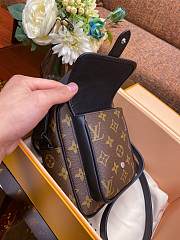Louis Vuitton Christopher Wearable Wallet Monogram Brown M69404 15x17x8cm - 3