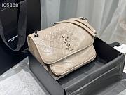 Ysl Medium Niki Crinkled Leather Light Beige 6331580 28x20.5x8.5cm - 3