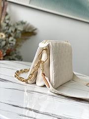 Louis Vuitton Coussin PM Light Cream M57793 26x20x12cm - 6