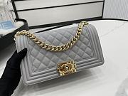 Chanel Medium Boy Bag Classic Gold-tone Metal Grained Leather Gray A67086 25cm - 6
