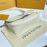 Buci leather handbag Louis Vuitton White in Leather - 35479110