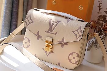 Louis Vuitton Pochette Metis Spring 2021 Empreinte Leather Bio-Creme M45596 25x19x7cm