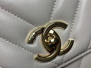 Chanel Trendy CC Chevron Flap Bag Gold-tone Metal White A92235 25cm - 2