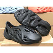 Yeezy Foam RNNR Black  - 2