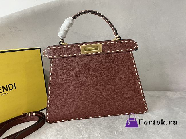 Fendi Medium Peekaboo Iseeu Full Grained Leather Burgundy 33x25.5x13cm - 1
