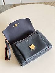 Louis Vuitton Blanche BB Monogram Empreinte Leather Marine Rouge M43781 22x16x7cm - 2