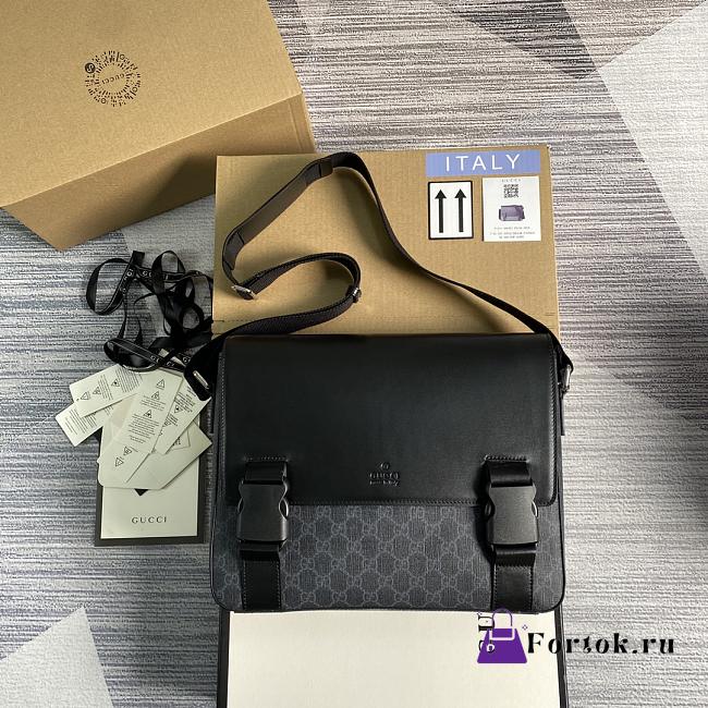 Gucci Signature Canvas Messenger Black 406367 34x25x10cm - 1