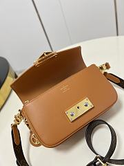 LV M20396 Louis Vuitton Swing Handbag Hazelnut Brown - Wholesales High  Quality Handbags Store