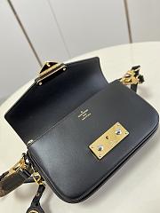 Louis Vuitton Swing Black M20393 24x15x6cm - 2