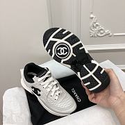 Chanel Low Top Trainer Suede White/Black - 5