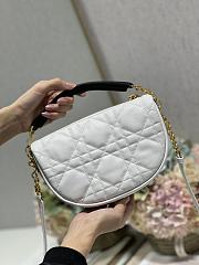 Dior Small Vibe Hobo Bag Lambskin White/Black M7200 20×15×7cm - 3