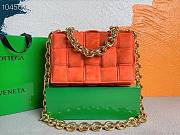 Bottega Veneta Chain Cassette Suede Maple 631421 26x18x8cm - 1