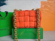 Bottega Veneta Chain Cassette Suede Maple 631421 26x18x8cm - 3