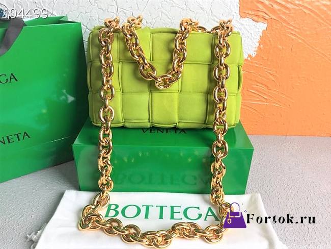 Bottega Veneta Chain Cassette Suede Kiwi 631421 26x18x8cm - 1